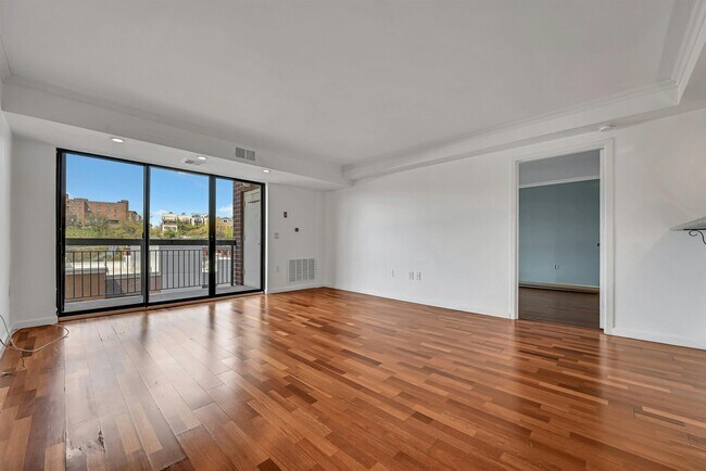 Foto del edificio - 700 1st St