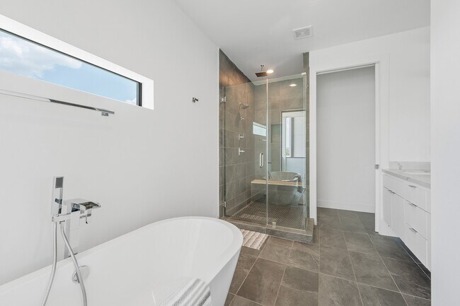 Foto del edificio - 2239 N MacGregor Way