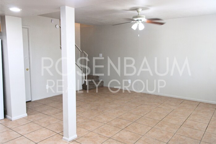 Primary Photo - Charming 2-bedrooms, 1-bath townhome in Ph...