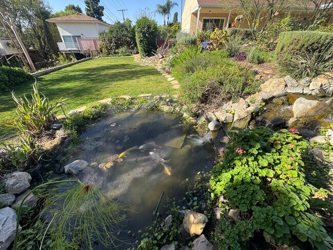 Foto del edificio - 8108 San Lucas Dr