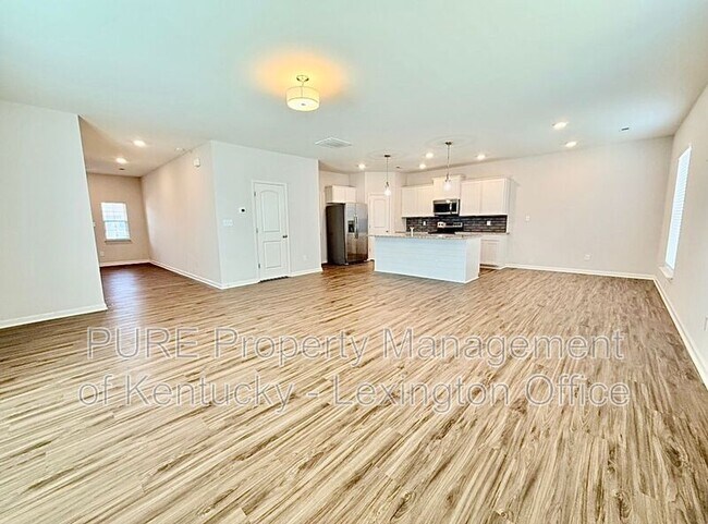 Building Photo - 1524 Hayfield Flt