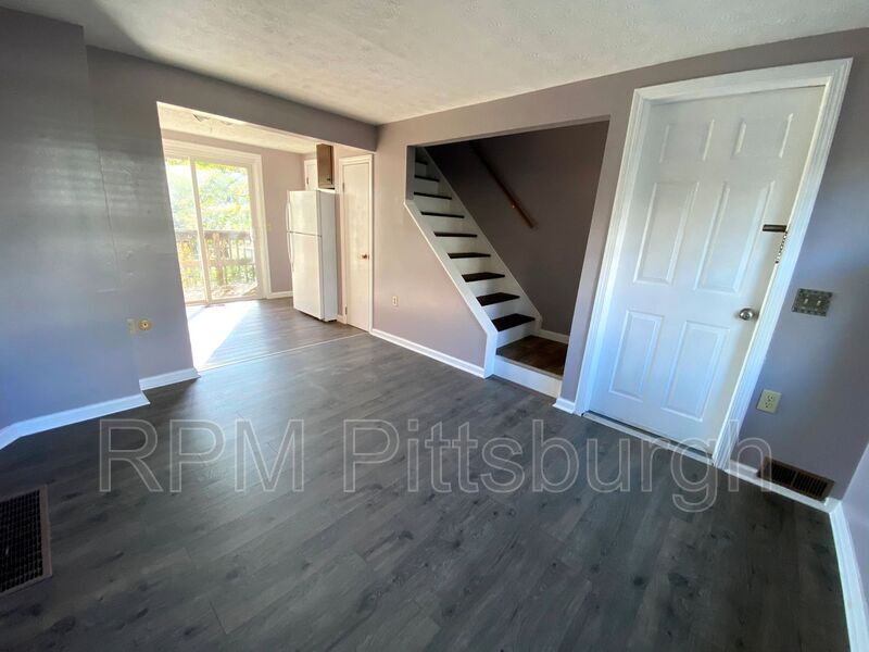 1056 Cleveland Ave, Brackenridge, PA 15014 House Rental in