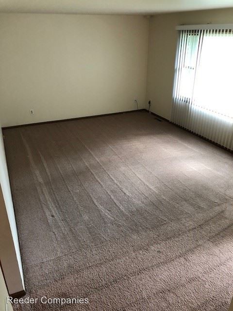 Foto del edificio - 4 br, 2 bath House - 2730 W. 63rd Lane