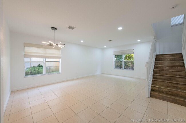 Building Photo - 4668 SW 183rd Ave