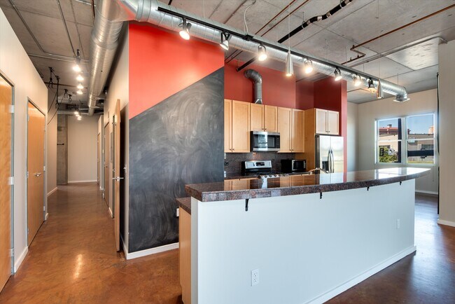 Foto del edificio - 2899 N Speer Blvd