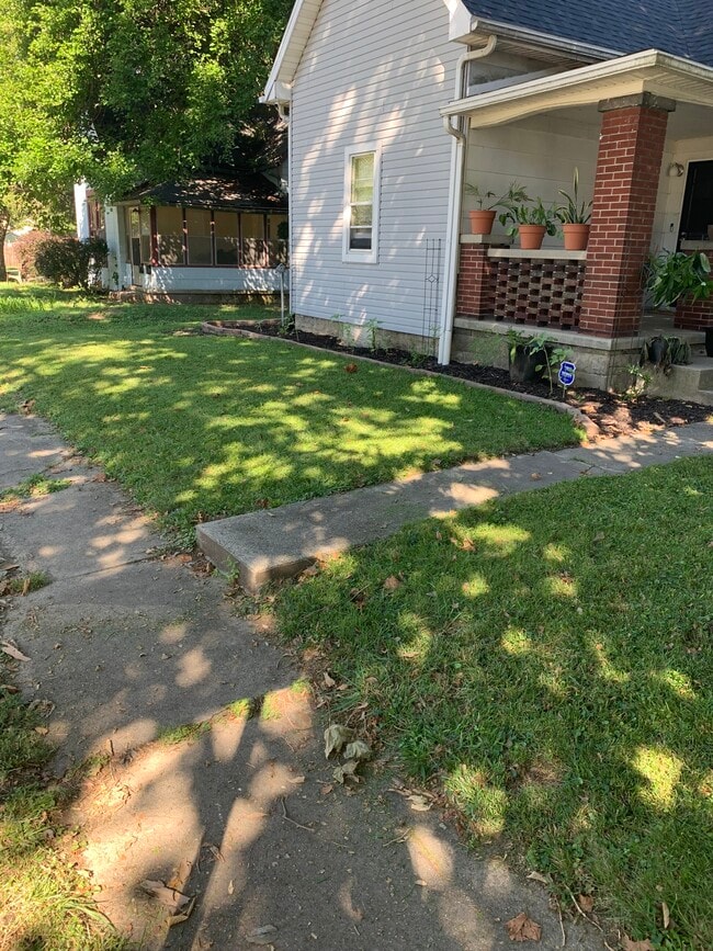 Foto del edificio - 1808 W Adams St