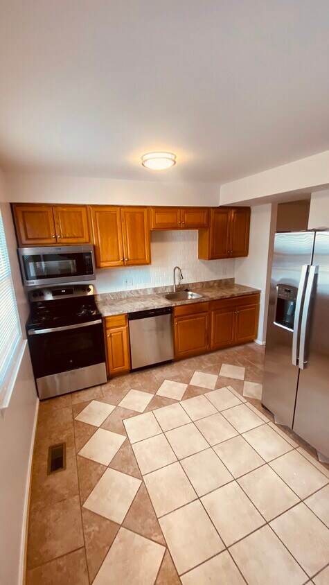 Primary Photo - 8903 Chester Grove Ter