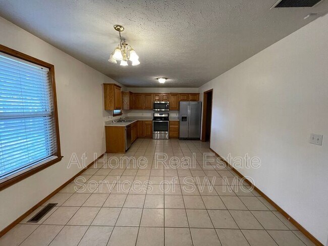 Foto del edificio - 3832 W Village Terrace