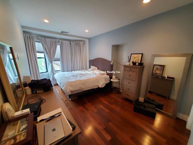 Building Photo - 2 bedroom in Boston MA 02118