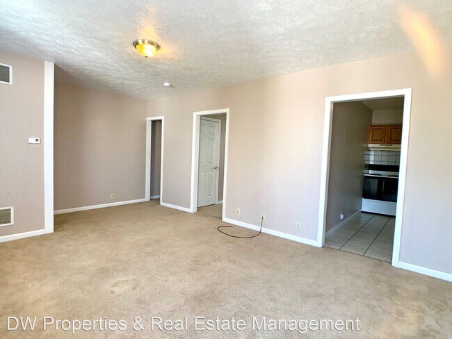 Building Photo - 805 7th Ave