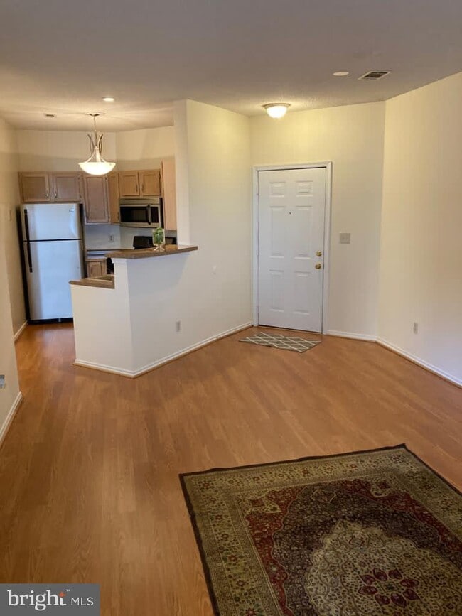 Building Photo - 13085 Autumn Woods Way