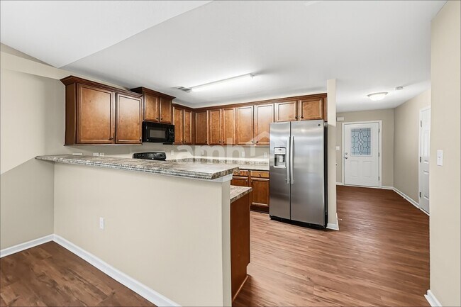 Foto del edificio - 410 Lind Point Ln