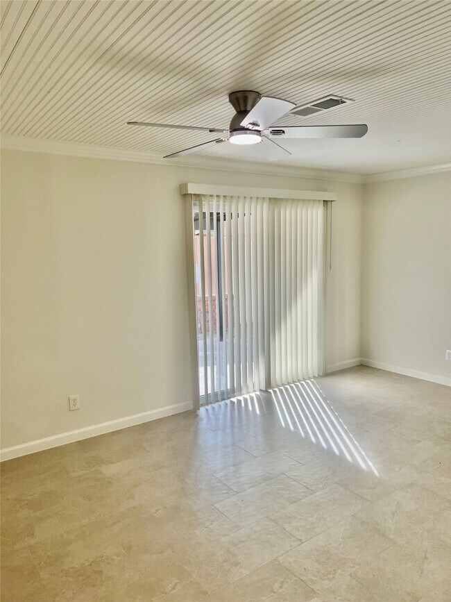 Foto del edificio - 21510 Ruth Dr