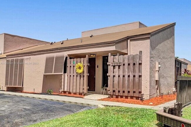Building Photo - 1207 NW 123rd Terrace
