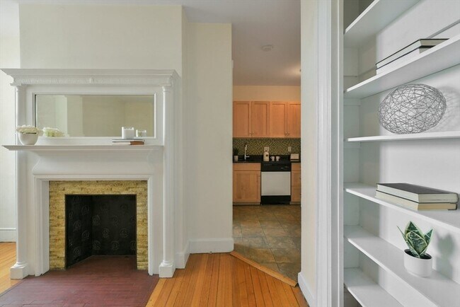 Foto del edificio - 483 Beacon St
