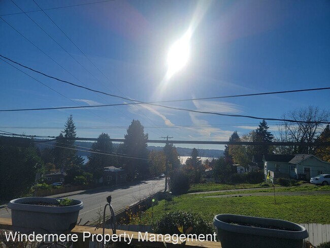 Foto del edificio - 2 br, 1 bath House - 1749 Trenton Ave