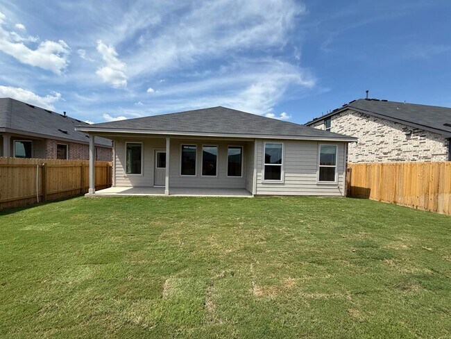 Building Photo - 261 Seven Seas Dr
