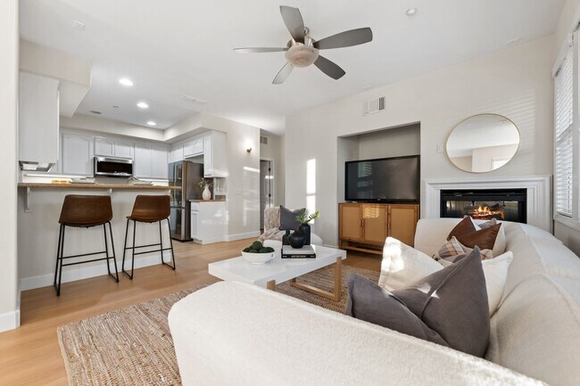 Foto del edificio - Bright and Open 2BD/2BA Condo at the Courtyards at Dublin Ranch Villages!