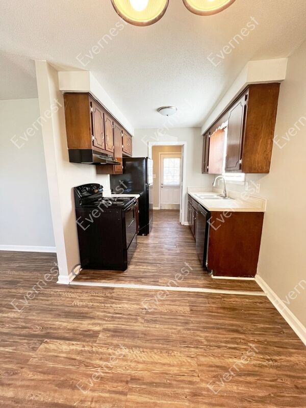 Building Photo - 385 Donna Dr