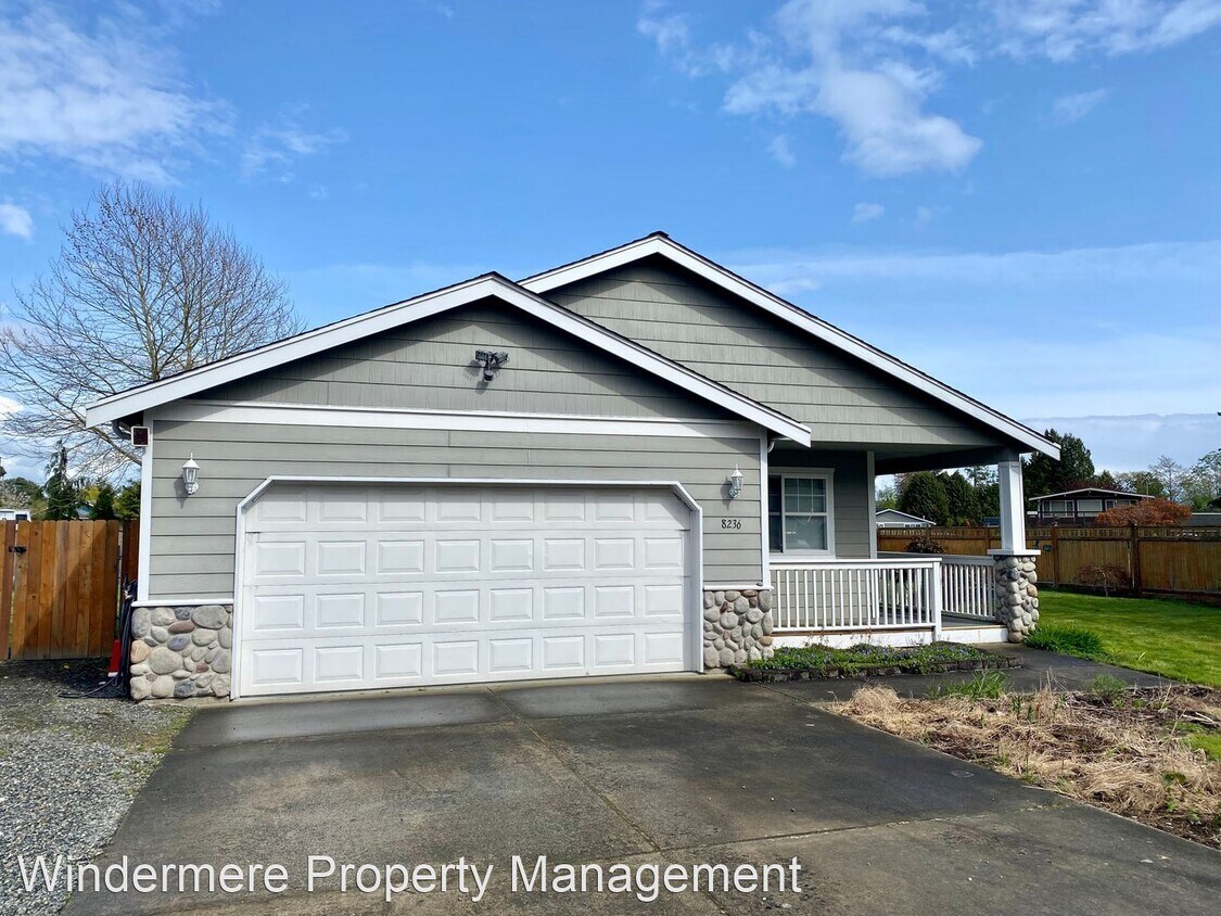 Primary Photo - 3 br, 2 bath House - 8236 Chilliwack Rd