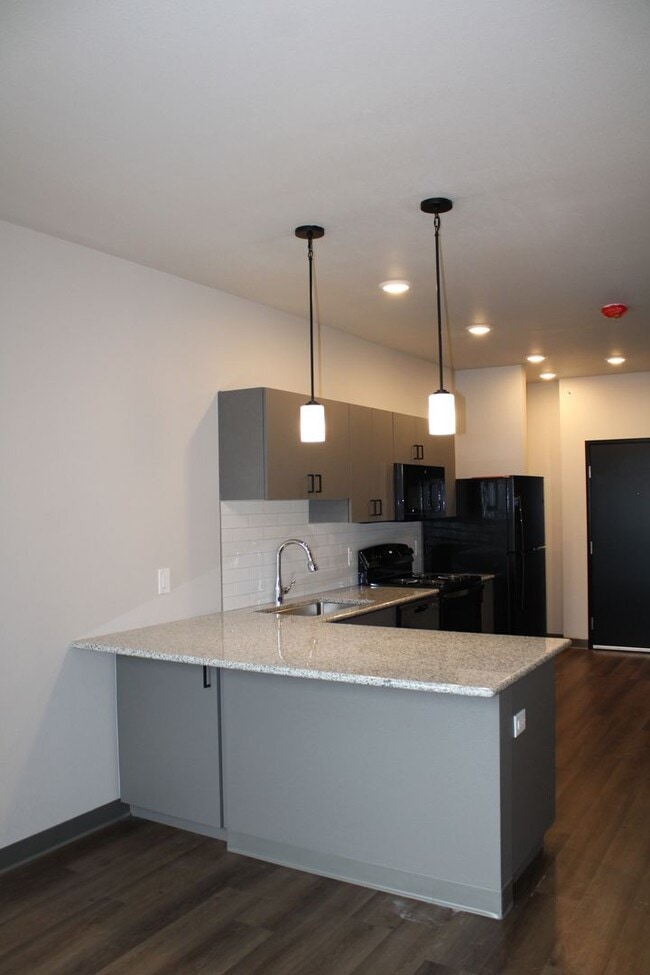 Interior Photo - Station 955