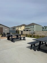 Building Photo - 547 Avisa Dr