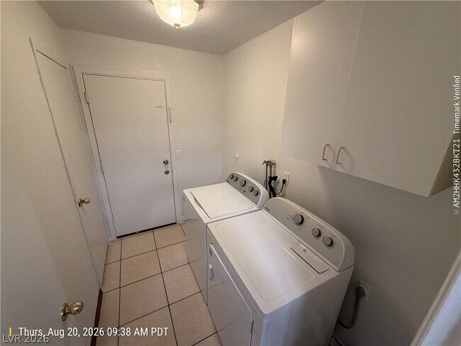 Building Photo - 6750 Del Rey Ave