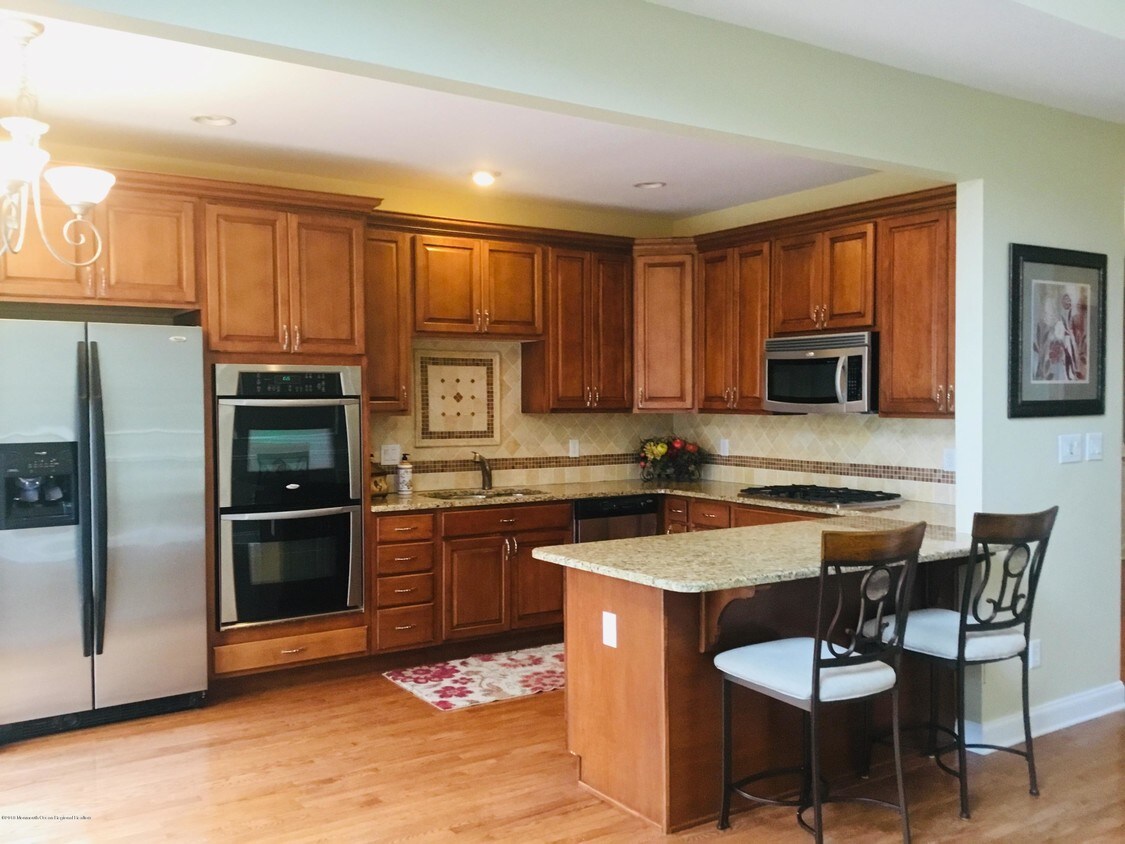 Primary Photo - 116 Brookfield Dr