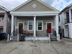 Building Photo - 621 S Cortez St