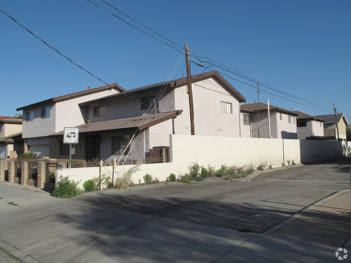 Foto del edificio - 1629 W 158th St