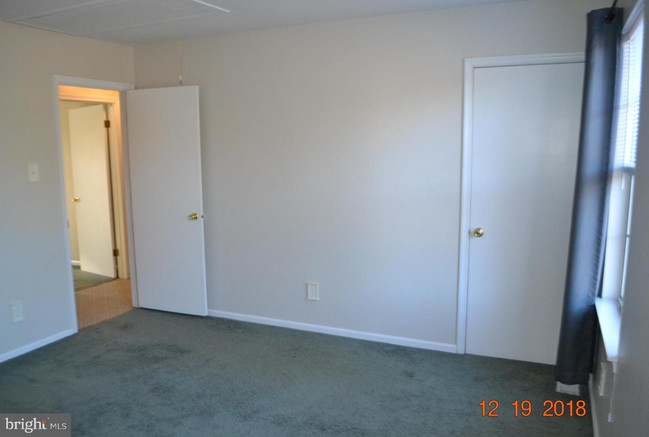 Building Photo - 122 Franklin Ave