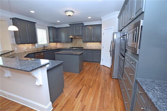 Foto del edificio - 76 Creekside Park Dr