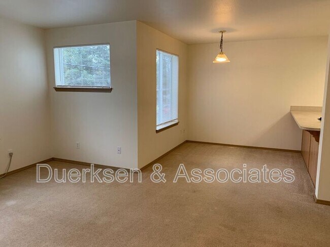 Building Photo - 2960 NW Tyler Ave