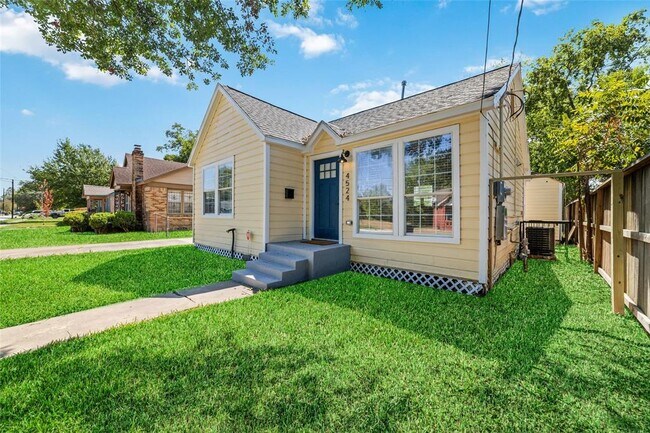 Foto del edificio - 4524 Sharon St