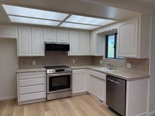 Foto del edificio - 1700 Briarwood Dr