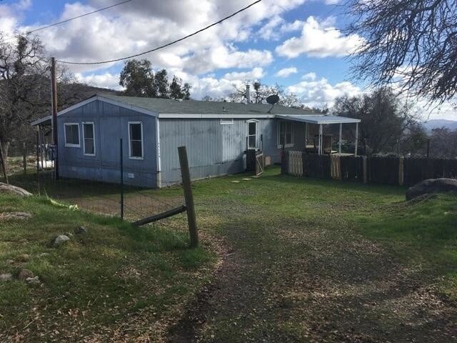 Building Photo - 3 bedroom in Squaw Valley California 93675