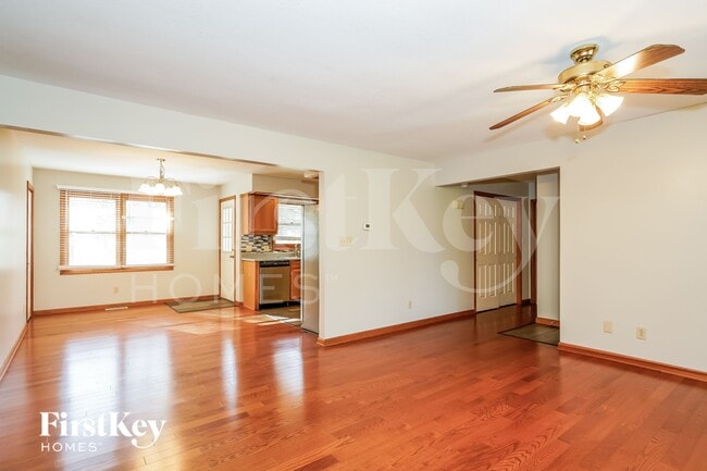 Foto del edificio - 873 E Cragmont Dr