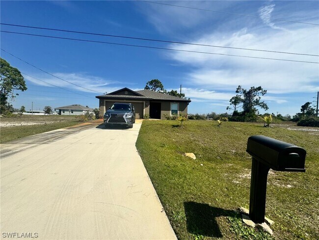 Foto del edificio - 2115 NW 24th Pl