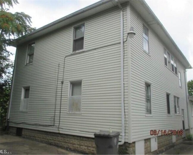 Building Photo - 57 E Avondale Ave