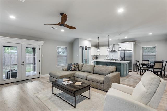 Foto del edificio - 2833 W Biddison St