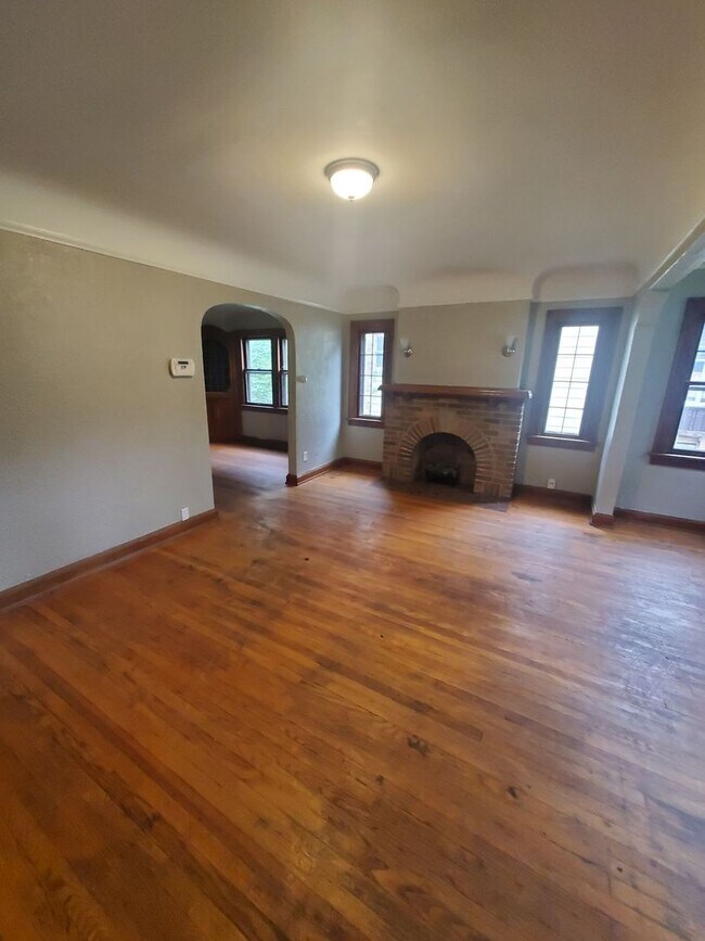 Foto del edificio - 2830-2832 N 52nd Street - Duplex