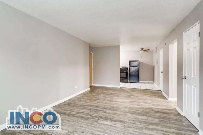 Foto del edificio - 298 W Powers Ave
