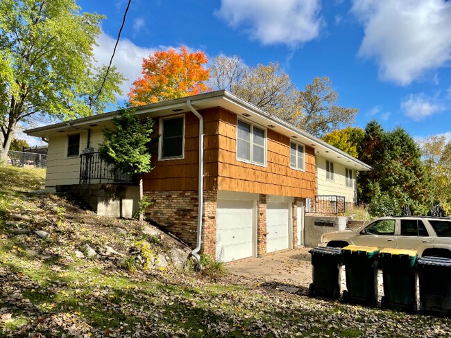 Foto del edificio - 1210-1212 Wayne Rd