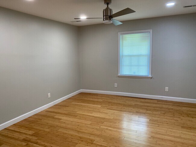 Foto del edificio - 799 Rushmeade Rd