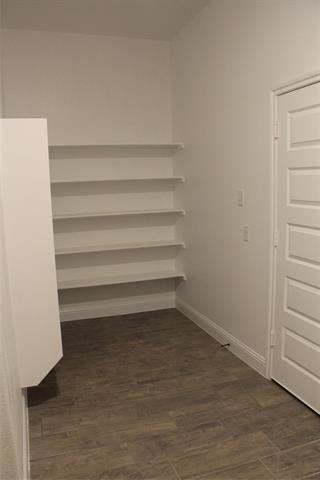 Foto del edificio - 1082 Mickelson Dr