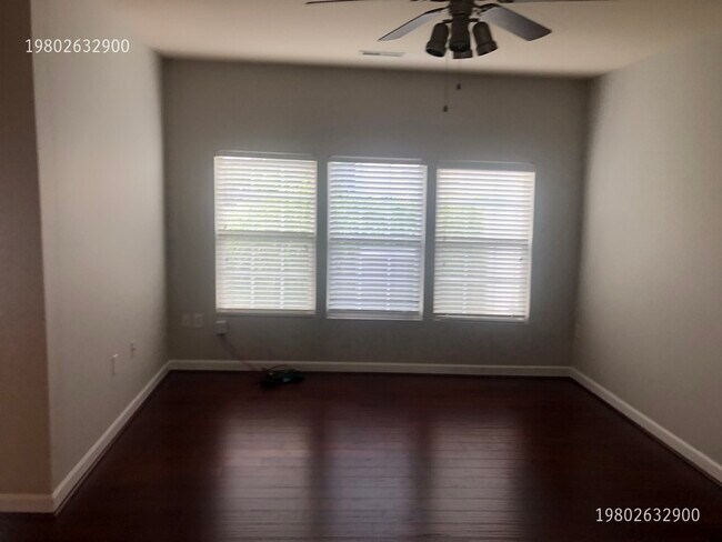 Foto del edificio - 2123 Shady Pond Dr