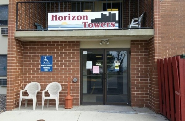 Building Photo - Horizon Towers