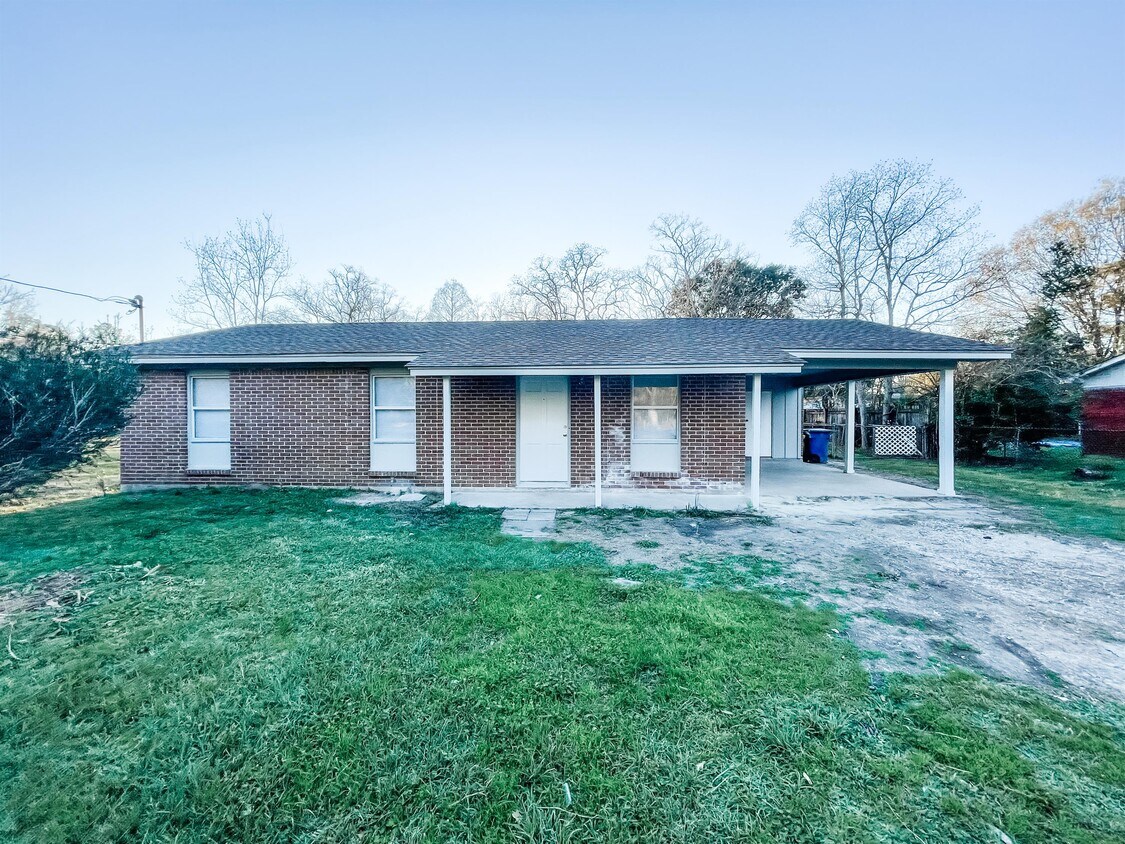 9705 MS613, Moss Point, MS 39562 House Rental in Moss Point, MS