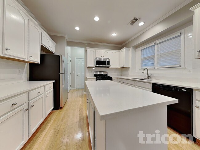 Foto del edificio - 206 Brightwater Dr