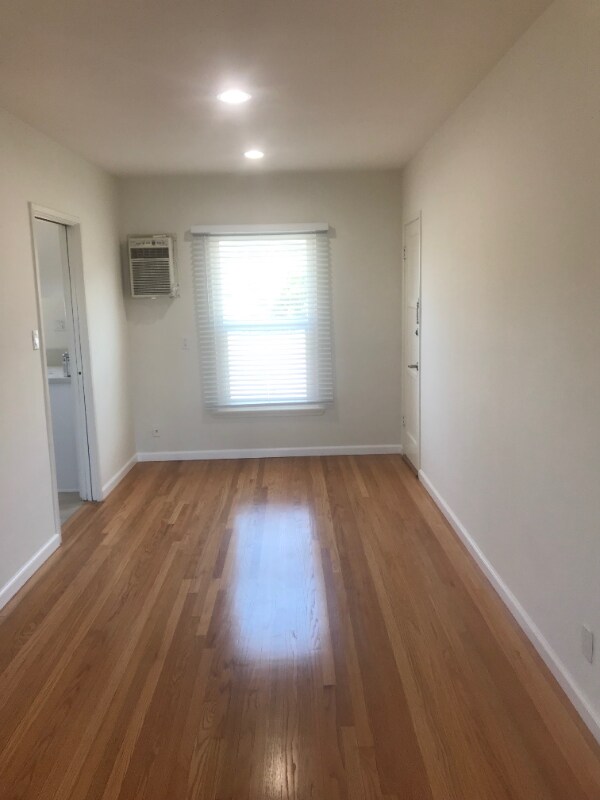 Foto del edificio - 209 W Maple St